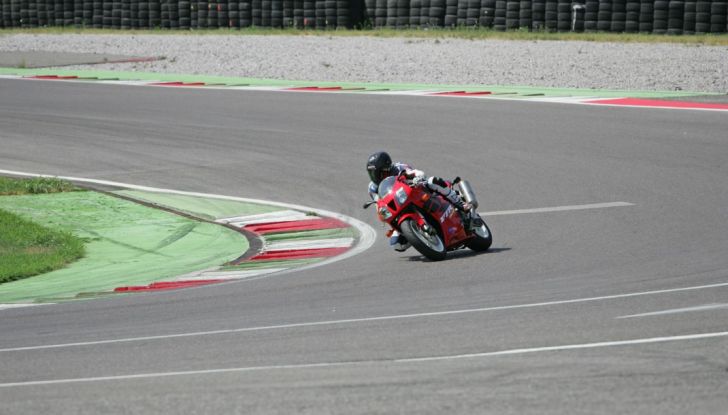 Un sogno realizzato: test ride Honda VTR 1000 SP 1 - Foto 7 di 20