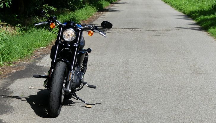 Harley-Davidson Sportster 1200 Roadster: La nostra prova del mito HD - Foto 12 di 38