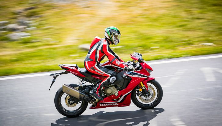 Test Ride Honda CBR 1000RR Fireblade 2018: veloce, facile e tecnologica - Foto 11 di 17