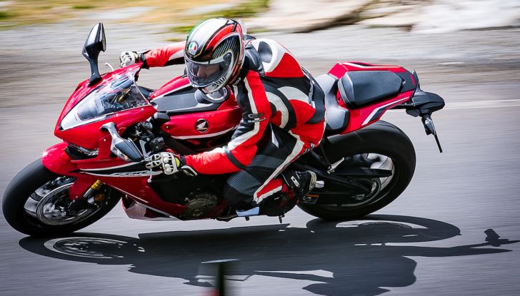 Test Ride Honda CBR 1000RR Fireblade 2018: veloce, facile e tecnologica - Foto 9 di 17