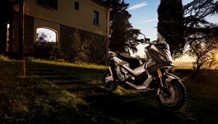 Honda presenta l’Integra X-ADV ad EICMA 2016 - Foto 1 di 6