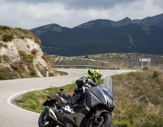 Prova su strada: nuovo Integra 750 2016, Emozioni tra moto e scooter - Foto 16 di 43