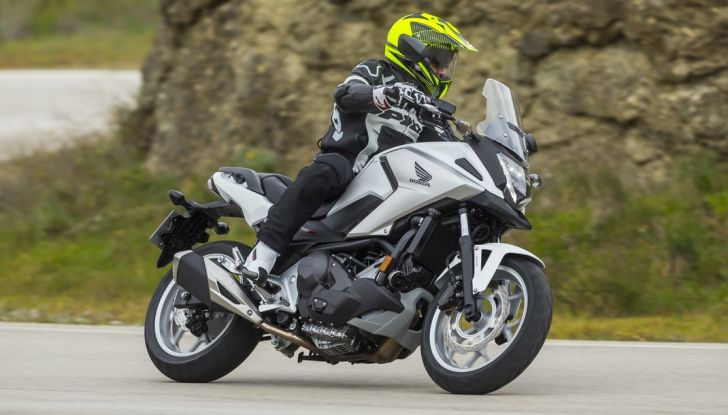Honda NC750X 2016, La nostra prova su strada - Foto 7 di 32