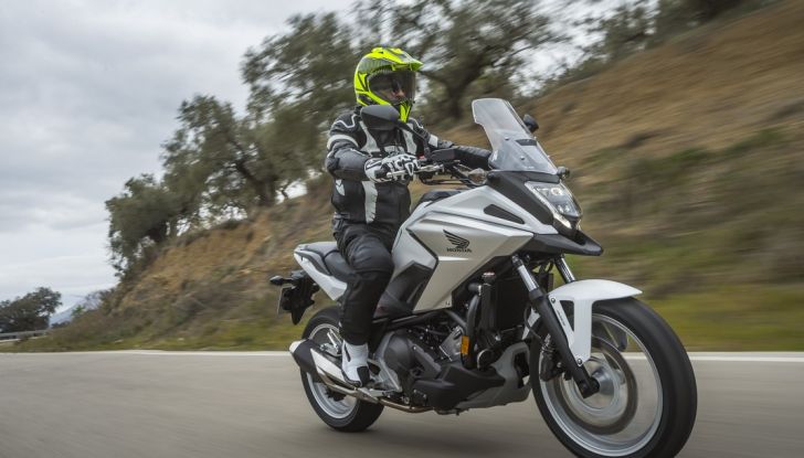 Honda NC750X 2016, La nostra prova su strada - Foto 16 di 32