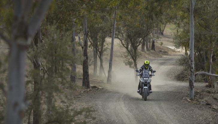 Honda NC750X 2016, La nostra prova su strada - Foto 3 di 32