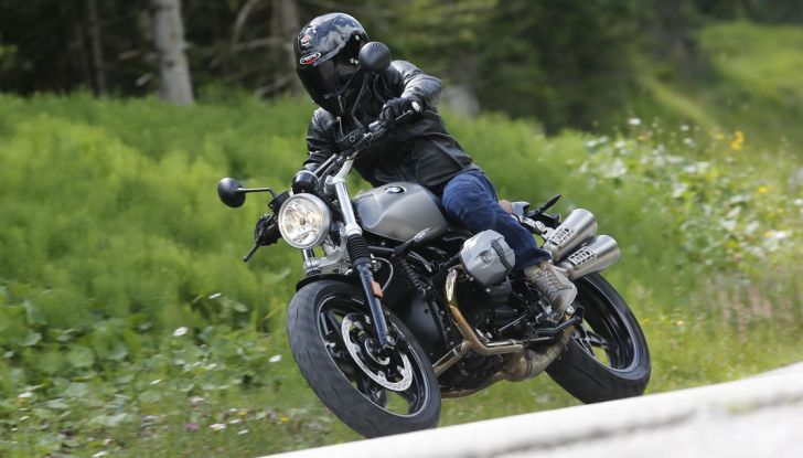 Prova della nuova BMW nineT Scrambler: due ruote selvaggia! - Foto 18 di 22