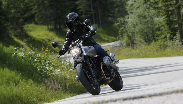 Prova della nuova BMW nineT Scrambler: due ruote selvaggia! - Foto 21 di 22