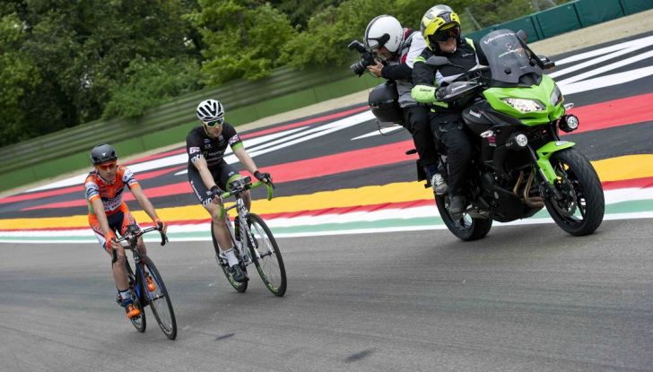 Kawasaki Versys 650 moto ufficiale del Giro d’Italia 2016 - Foto 4 di 5