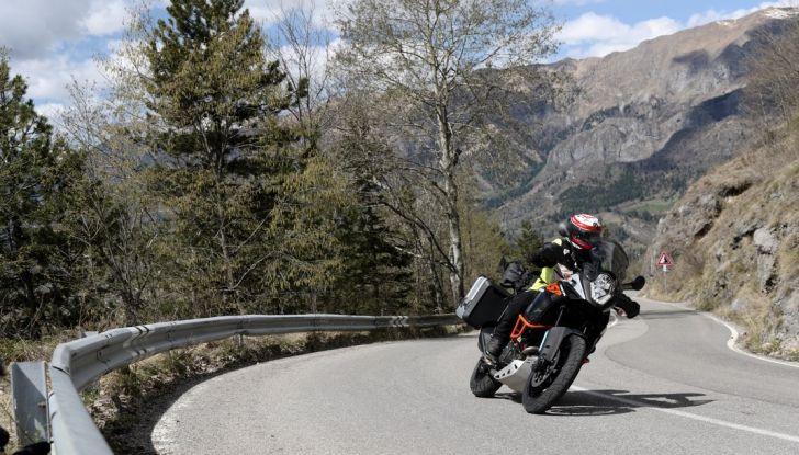 KTM 1050 Adventure: Prova su strada, prestazioni e prezzo - Foto 40 di 48