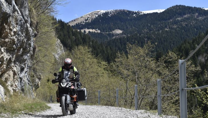 KTM 1050 Adventure: Prova su strada, prestazioni e prezzo - Foto 25 di 48