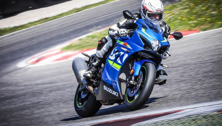 Prova in pista Suzuki GSX-R 1000 2017: il Ritorno del Re - Foto 6 di 24