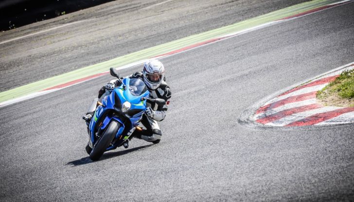 Prova in pista Suzuki GSX-R 1000 2017: il Ritorno del Re - Foto 4 di 24