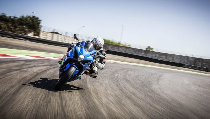 Prova in pista Suzuki GSX-R 1000 2017: il Ritorno del Re - Foto 2 di 24