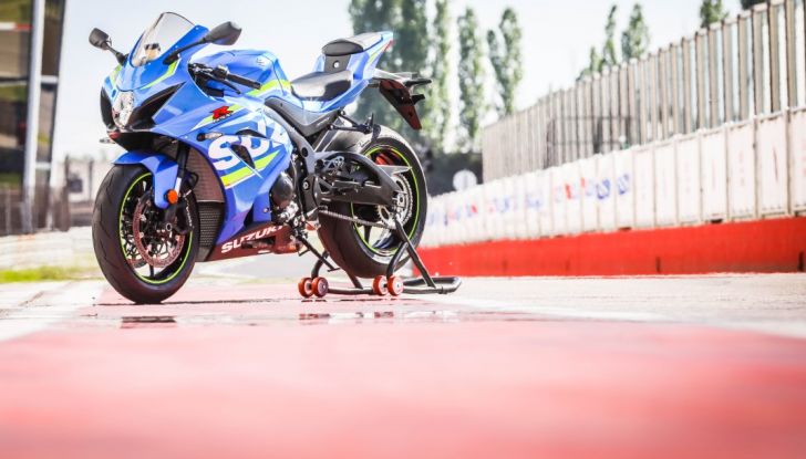 Prova in pista Suzuki GSX-R 1000 2017: il Ritorno del Re - Foto 13 di 24