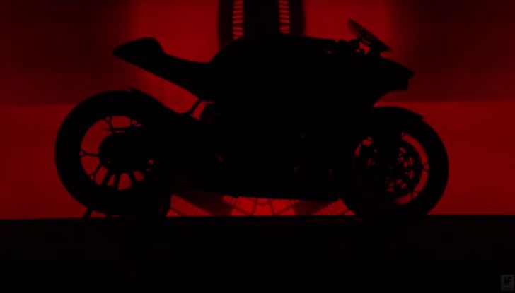 MV Agusta F4 Zagato 2017: la bella È la bestia - Foto 4 di 11