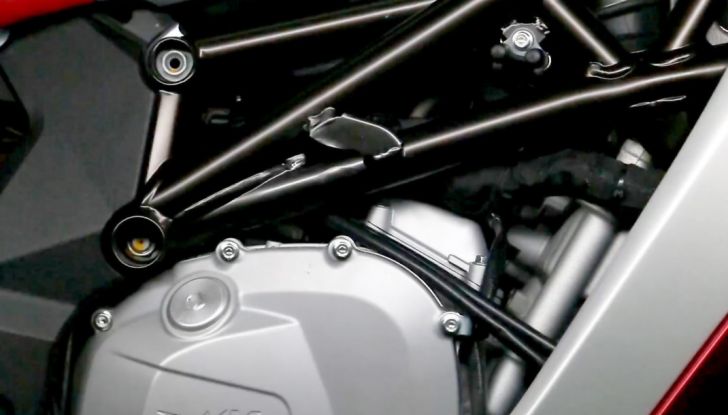 MV Agusta F4 Zagato 2017: la bella È la bestia - Foto 7 di 11