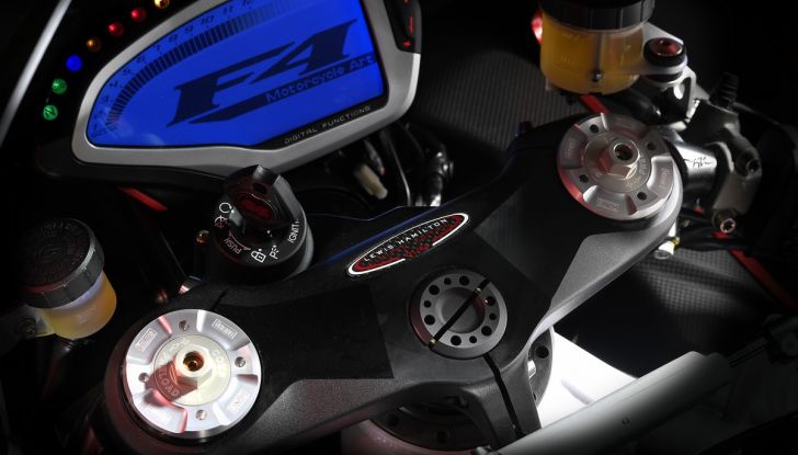 MV Agusta F4 LH44: migliorare la perfezione - Foto 28 di 40