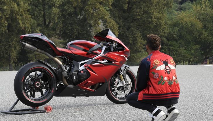 MV Agusta F4 LH44: migliorare la perfezione - Foto 11 di 40