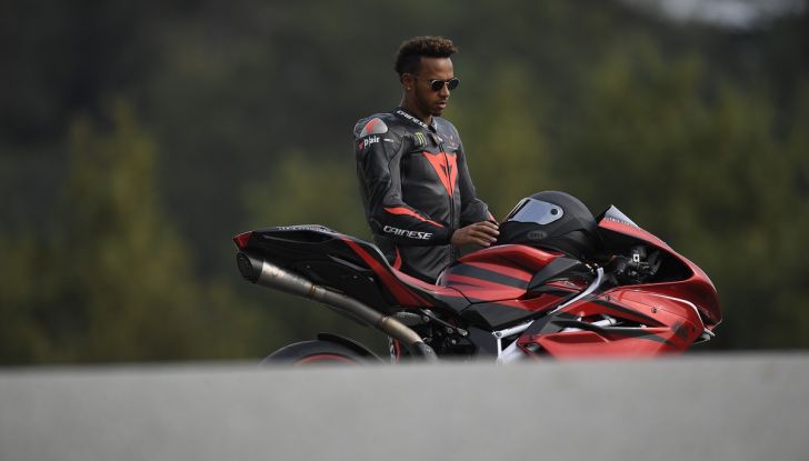 MV Agusta F4 LH44: migliorare la perfezione - Foto 9 di 40