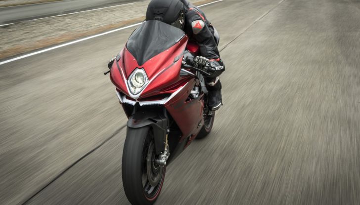 MV Agusta F4 LH44: migliorare la perfezione - Foto 3 di 40