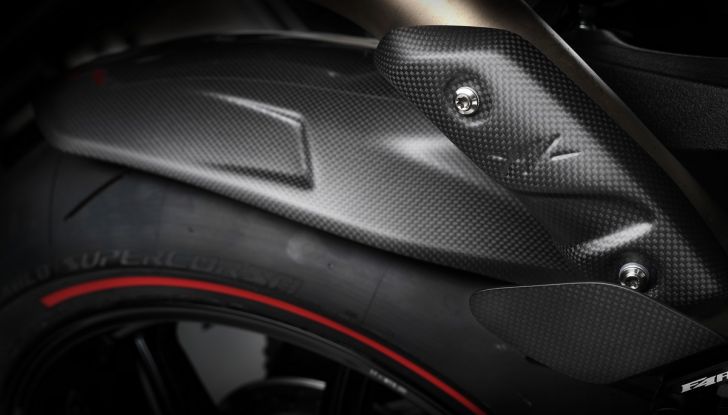 MV Agusta F4 LH44: migliorare la perfezione - Foto 33 di 40