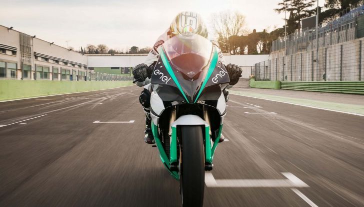 MotoE World cup: dal 2019 moto elettriche in pista - Foto 4 di 6