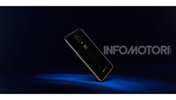 OnePlus 6T McLaren Edition, regalo per chi ama i motori - Foto 10 di 12