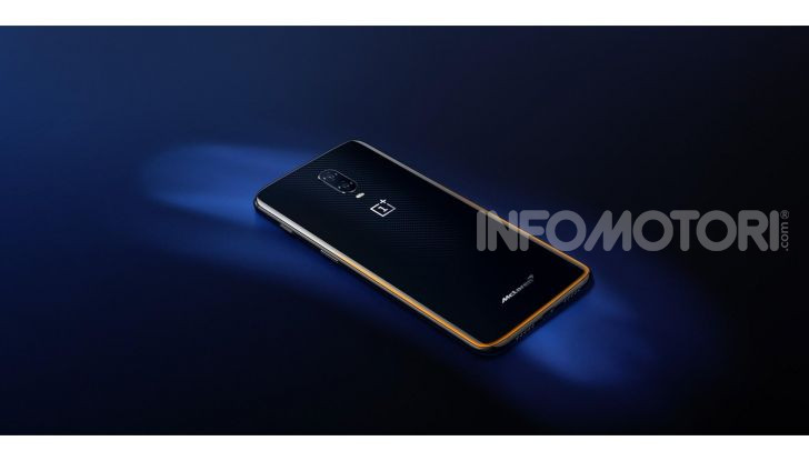 OnePlus 6T McLaren Edition, regalo per chi ama i motori - Foto 9 di 12