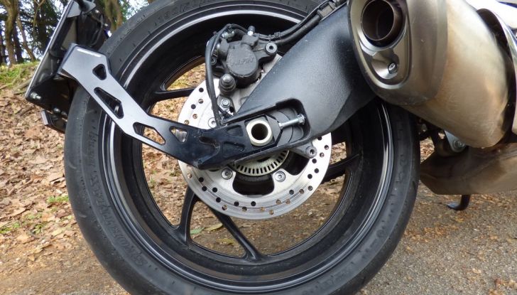 Suzuki GSX-S1000, la nostra prova: oltre il divertimento! - Foto 29 di 59