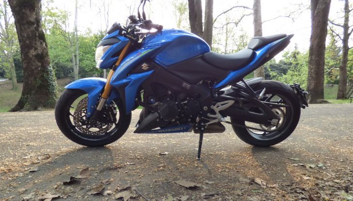 Suzuki GSX-S1000, la nostra prova: oltre il divertimento! - Foto 34 di 59