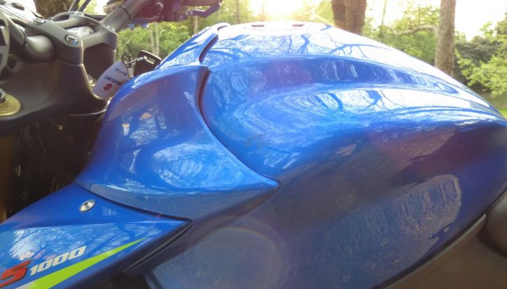 Suzuki GSX-S1000, la nostra prova: oltre il divertimento! - Foto 37 di 59