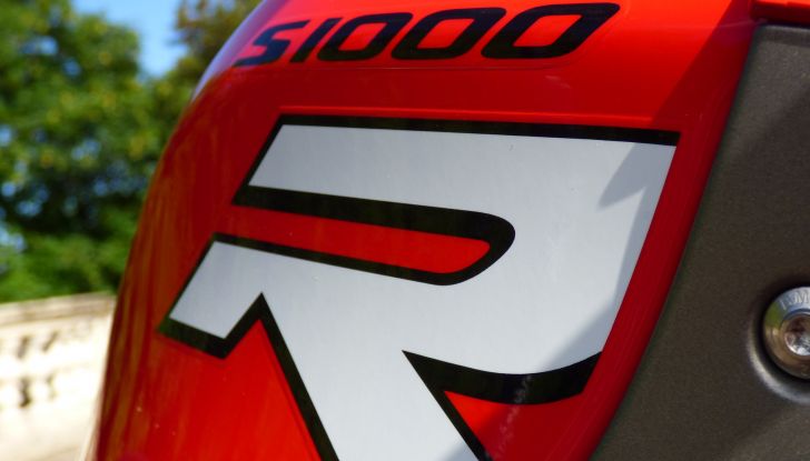 BMW S 1000 R, prova su strada:  Red Naked Redemption! - Foto 20 di 36