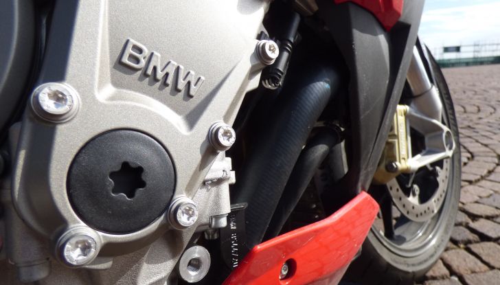 BMW S 1000 R, prova su strada:  Red Naked Redemption! - Foto 22 di 36