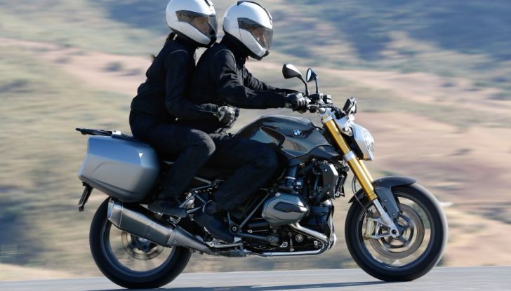 Prova su strada BMW R 1200R: una tranquilla naked da paura! - Foto 12 di 22