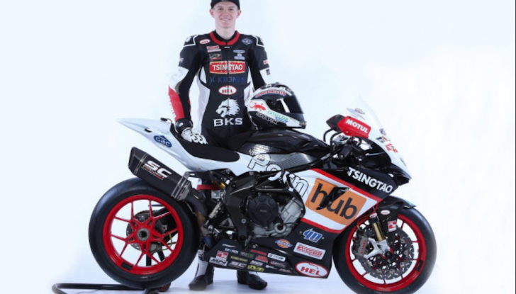 PornHub sponsor del team MV Agusta nella Superbike inglese - Foto 1 di 6