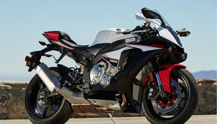 Yamaha YZF-R6 2017: Tutta sua madre, R1 2015 - Foto 6 di 6