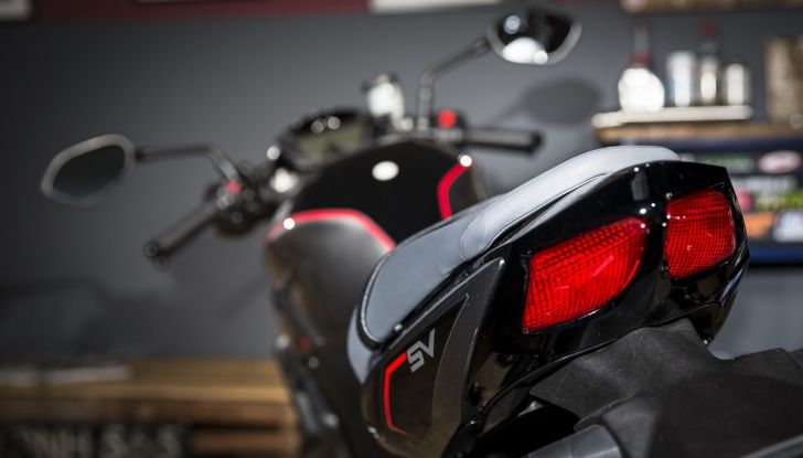 Suzuki SV 650 X arriva nei concessionari - Foto 2 di 25
