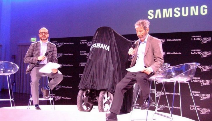 Samsung e Yamaha presentano il Tricity con Smart Windshield - Foto 24 di 27