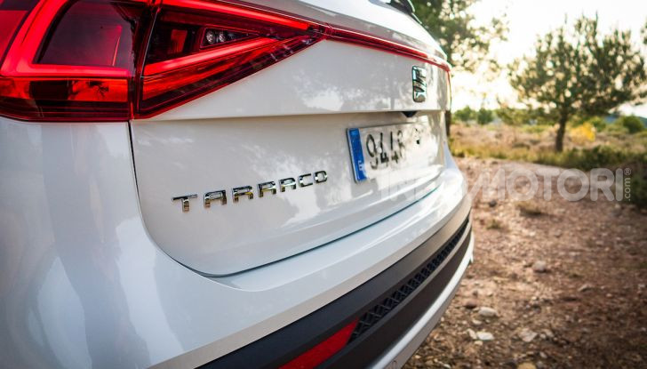 Prova su strada Seat Tarraco: il SUV sportivo è ammiraglia del marchio - Foto 16 di 49