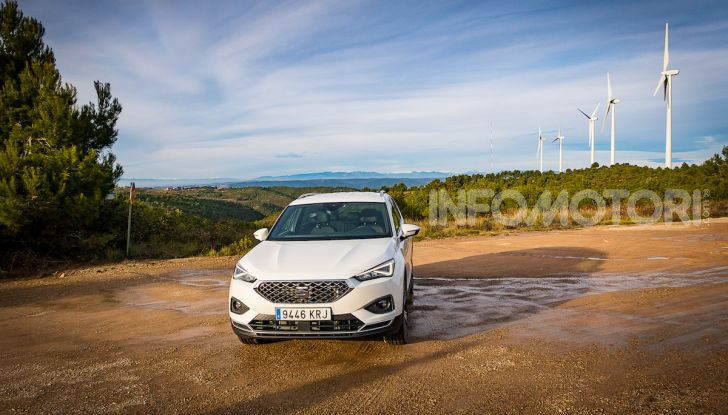 Prova su strada Seat Tarraco: il SUV sportivo è ammiraglia del marchio - Foto 22 di 49