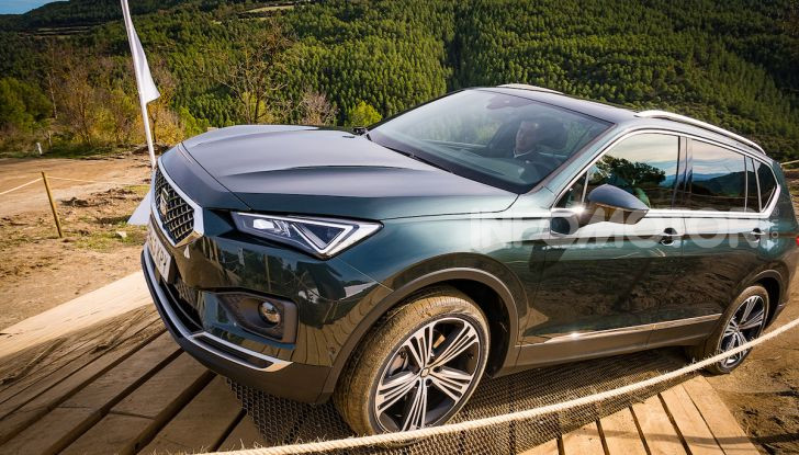 Prova su strada Seat Tarraco: il SUV sportivo è ammiraglia del marchio - Foto 4 di 49