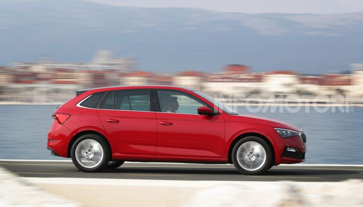 Skoda Scala prova su strada, motori e prezzi - Foto 28 di 32