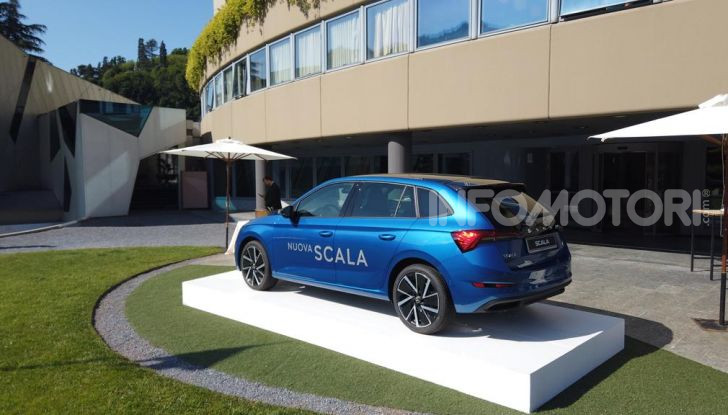 Skoda Scala prova su strada, motori e prezzi - Foto 2 di 32