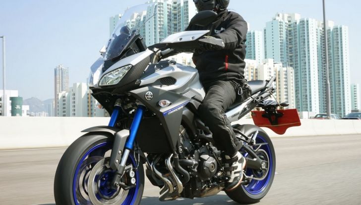 Yamaha MT-09 Tracer: Ammortizzatore di sterzo Ohlins da Andreani Group - Foto 6 di 7