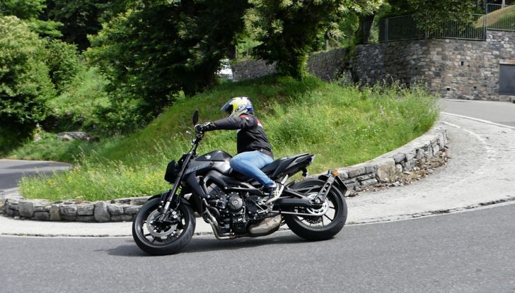 Yamaha MT-09: prova della naked 3 cilindri made in Japan - Foto 8 di 25