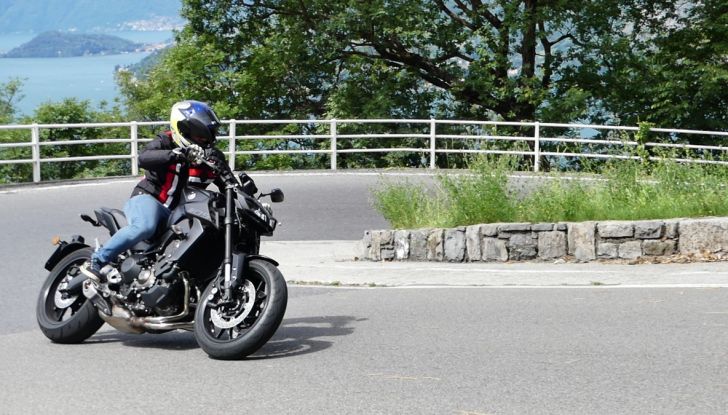 Yamaha MT-09: prova della naked 3 cilindri made in Japan - Foto 12 di 25
