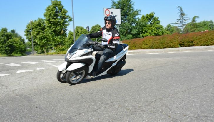 Prova su strada Yamaha Tricity: la città è più sicura - Foto 41 di 43