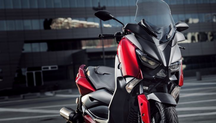 Yamaha X-Max 125: confort, tecnologia e stile - Foto 12 di 25