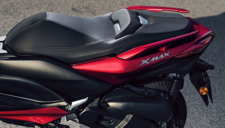 Yamaha X-Max 125: confort, tecnologia e stile - Foto 18 di 25