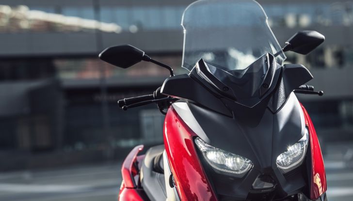 Yamaha X-Max 125: confort, tecnologia e stile - Foto 19 di 25